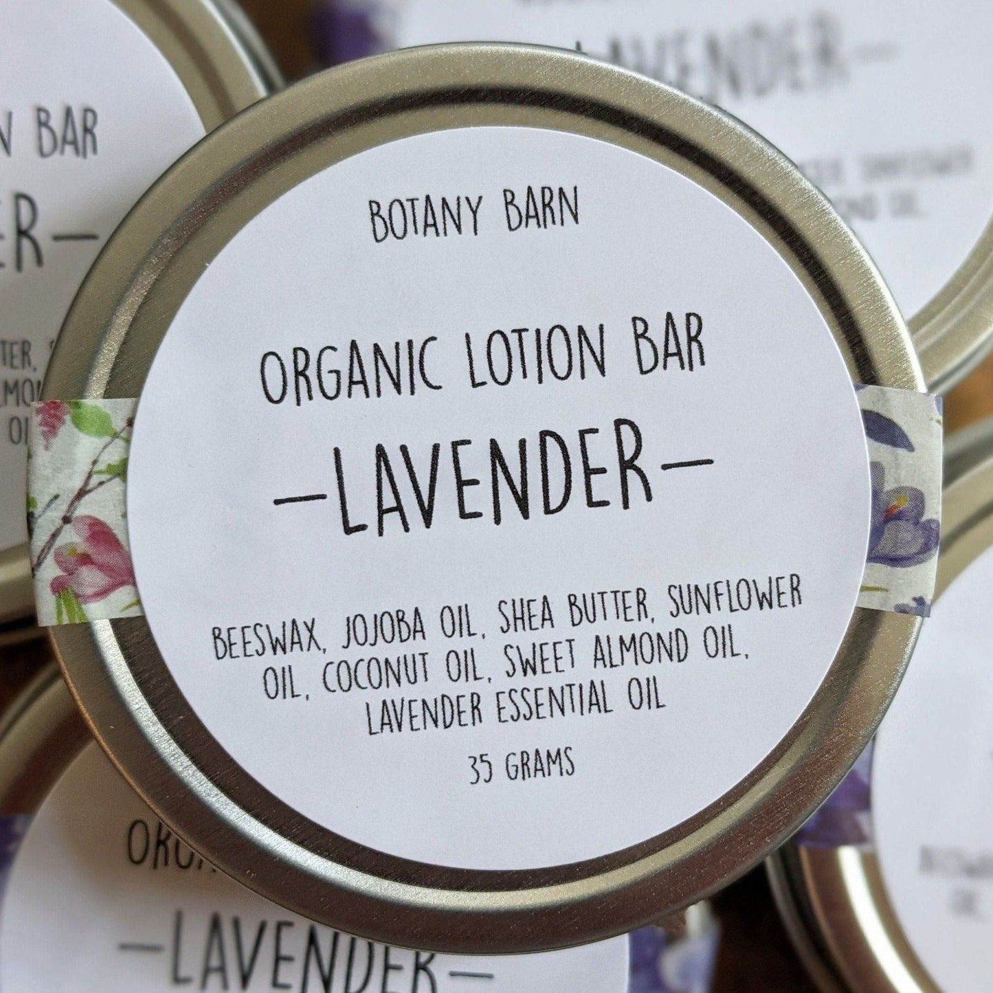 Coffret cadeau de soins personnels pour amoureux de la lavande avec savon artisanal, baume à lèvres écologique et barre de lotion biologique