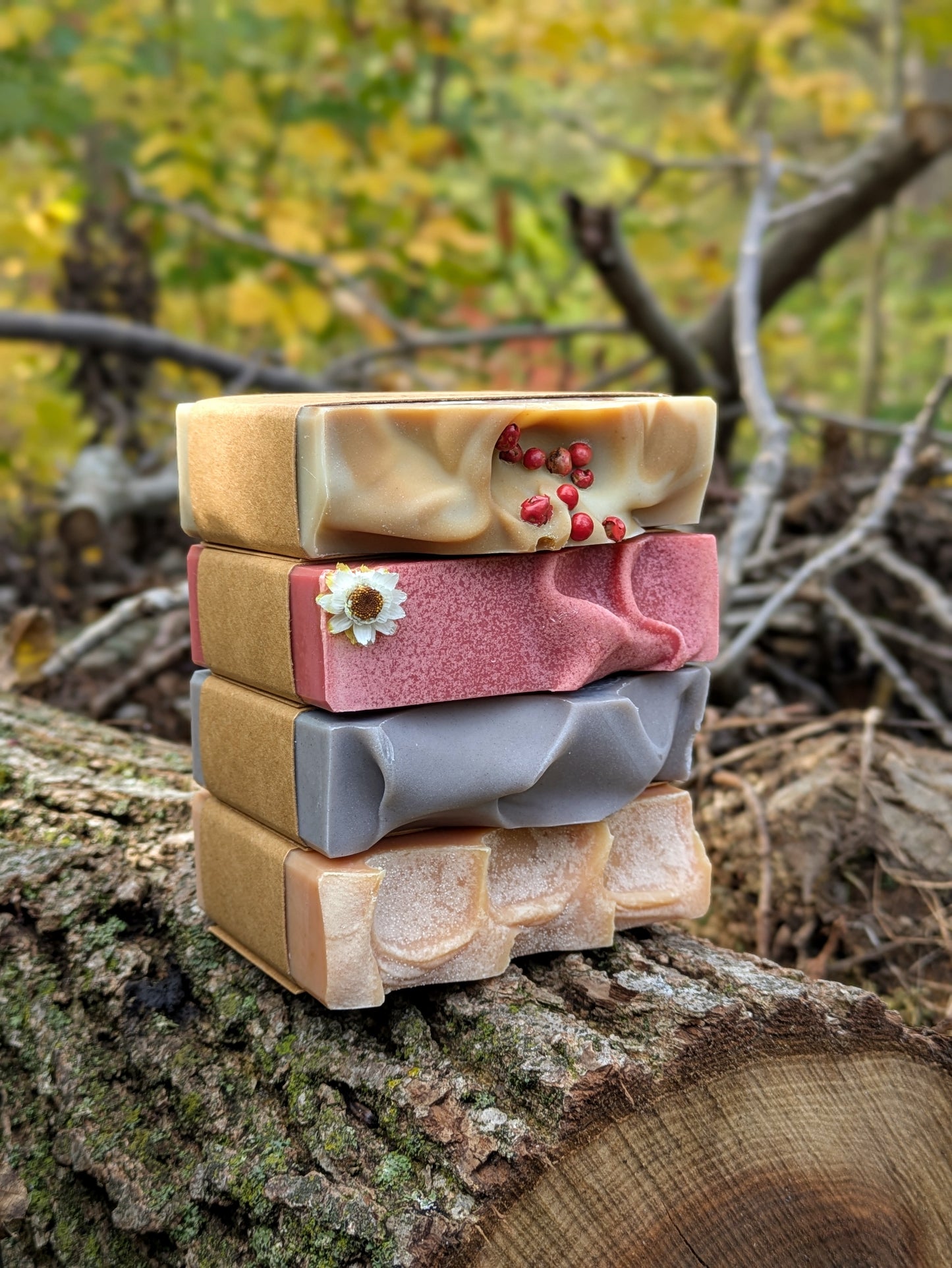 Colección de jabones navideños: cuatro jabones de aceites esenciales orgánicos. Regalo de Navidad ecológico