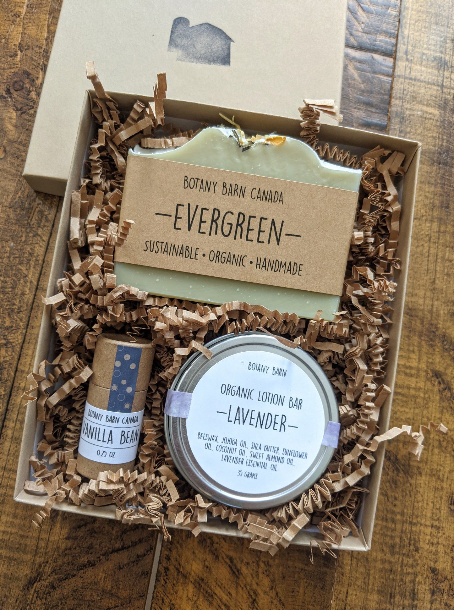 Set de regalo para el cuidado personal con jabón orgánico, bálsamo labial ecológico y barra de loción orgánica
