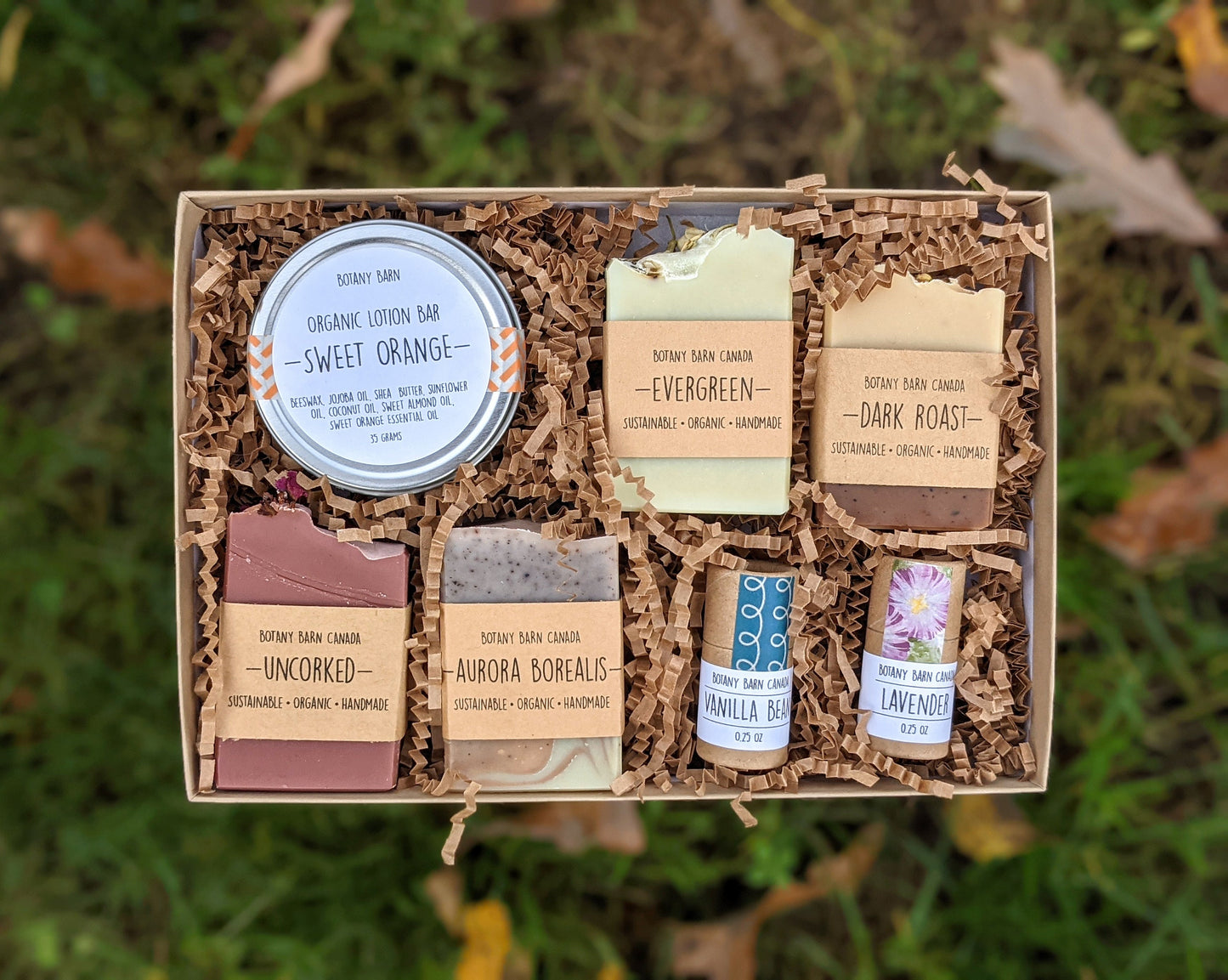Set de regalo orgánico para baño y cuerpo con jabón hecho a mano, loción orgánica y bálsamo labial ecológico